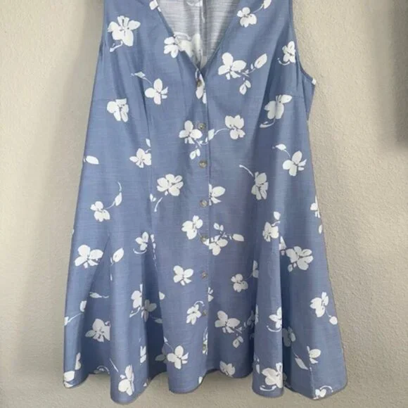 Universal Thread Blue Floral Midi Dress - Picture 3 of 8